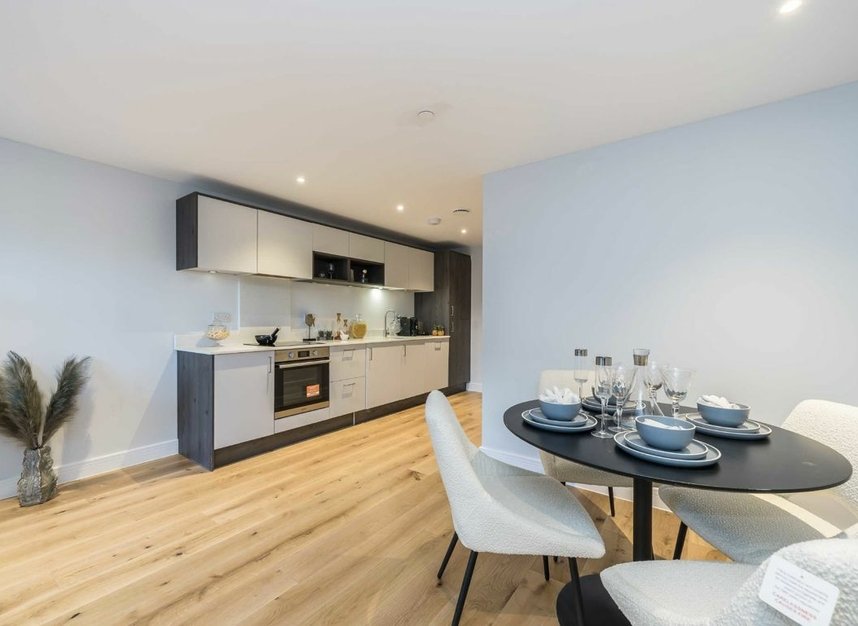 Properties for sale in Kingston Road - SW20 8JX view4