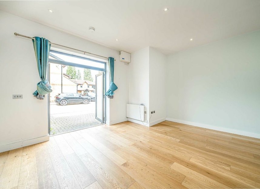 Properties sold in Kingsway Business Park - TW12 2HD view3