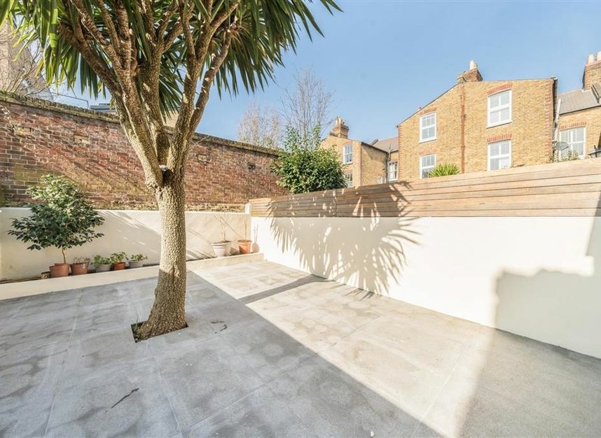 Properties sold in Kingswood Road - SW2 4JF view12