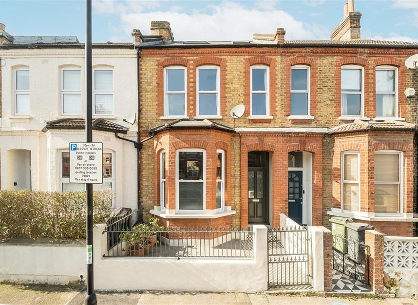 Properties sold in Kingswood Road - SW2 4JF view1