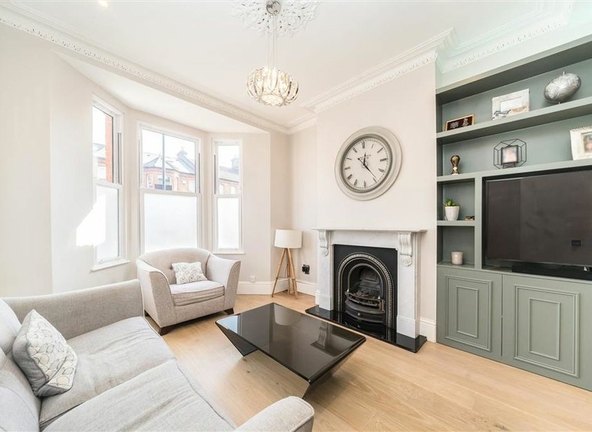 Properties sold in Kingswood Road - SW2 4JF view3