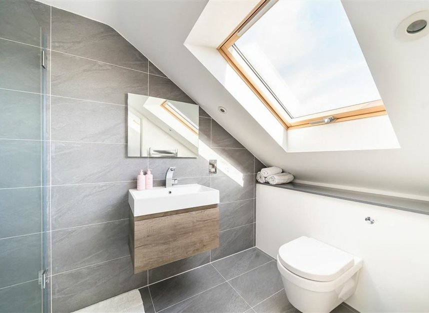 Properties sold in Kingswood Road - SW2 4JF view11