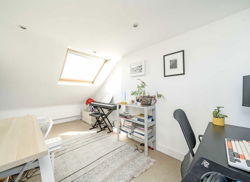 Properties for sale in Kingswood Road - W4 5ET view5