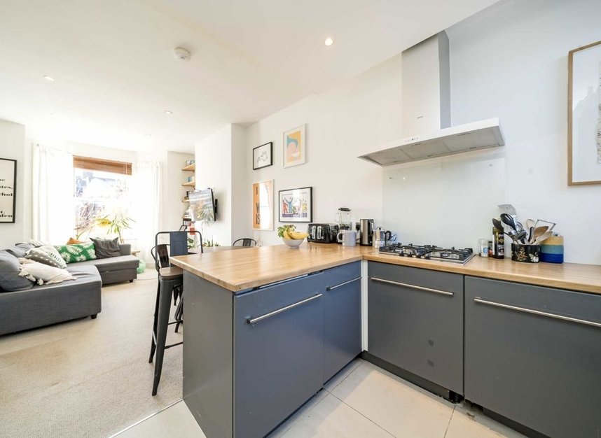 Properties for sale in Kingswood Road - W4 5ET view3