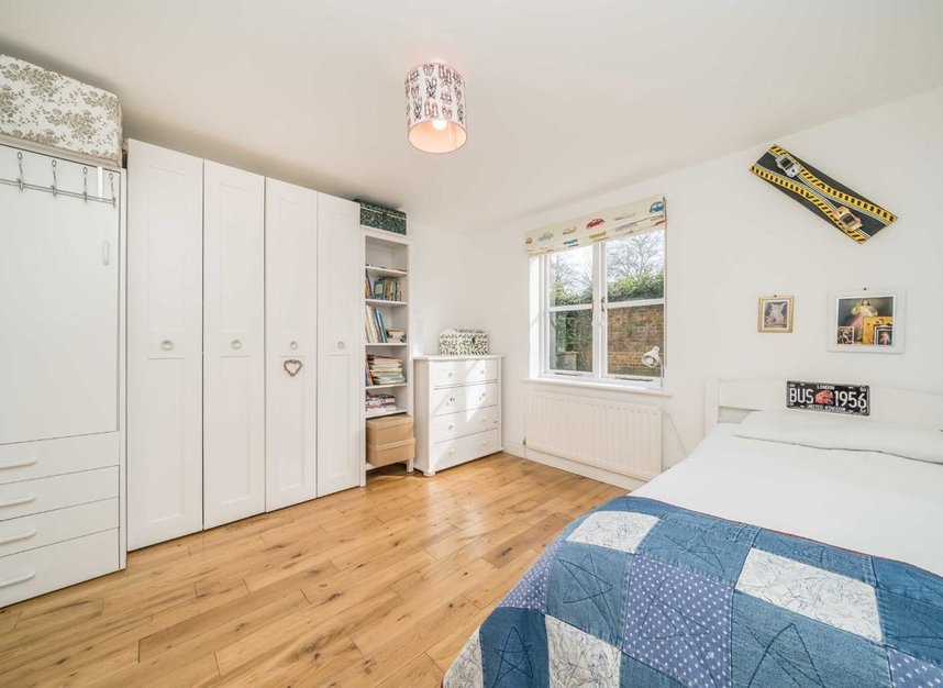 Properties for sale in Kingsworthy Close - KT1 3ER view4