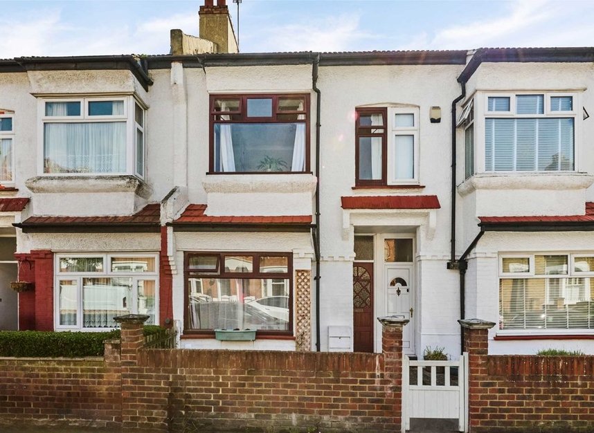 House terraced for sale in Knighton Park Road, London, SE26 (Ref
