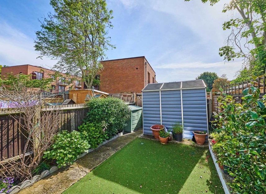 House terraced for sale in Knighton Park Road, London, SE26 (Ref