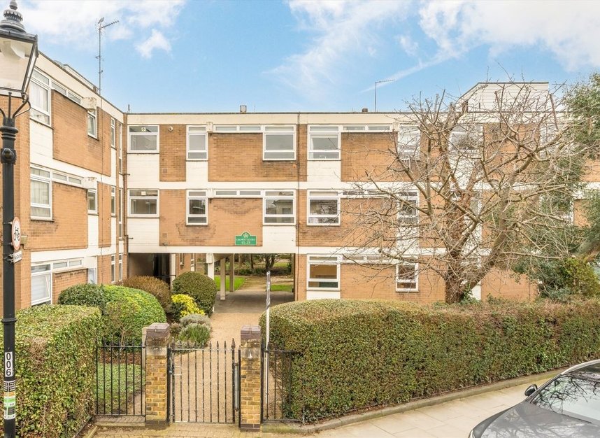 Properties for sale in Lacy Road - SW15 1NS view5