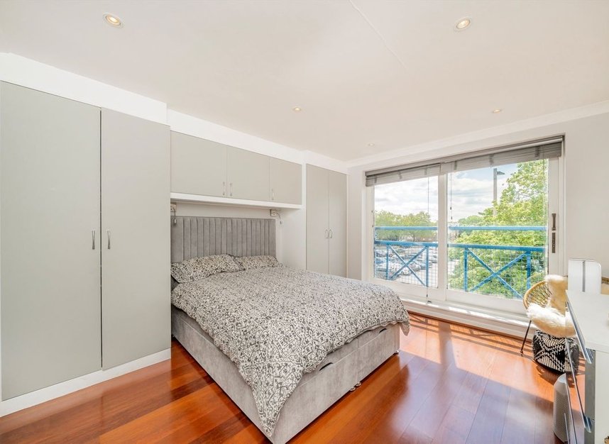 Properties for sale in Lady Booth Road - KT1 2UF view4