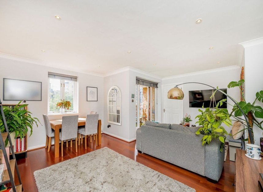 Properties for sale in Lady Booth Road - KT1 2UF view2