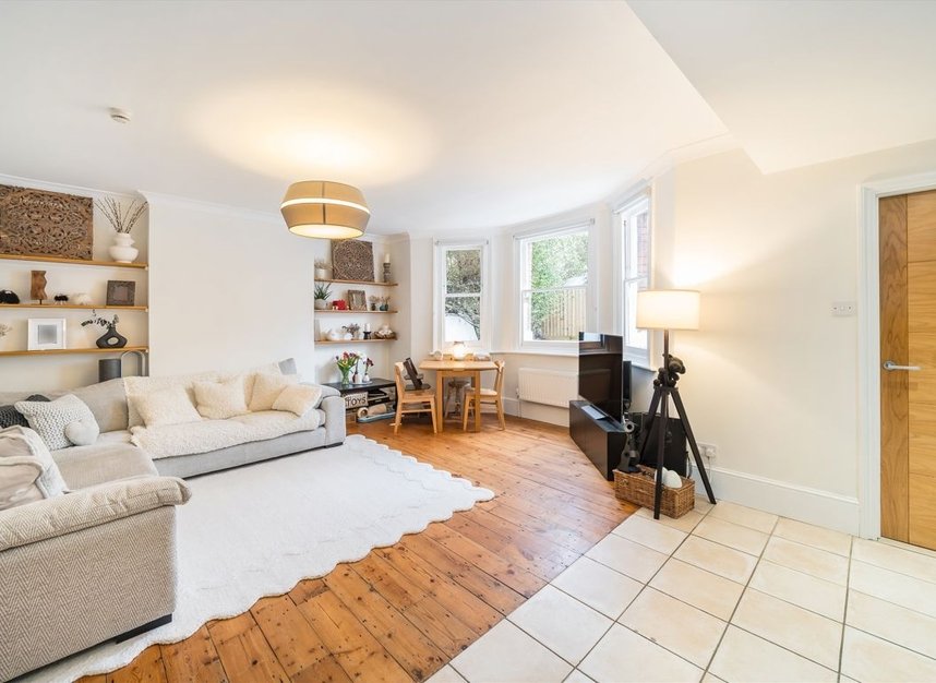 Properties for sale in Lady Margaret Road - N19 5ES view2