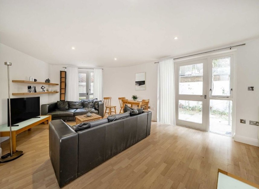 Properties for sale in Lady Margaret Road - N19 5EL view1