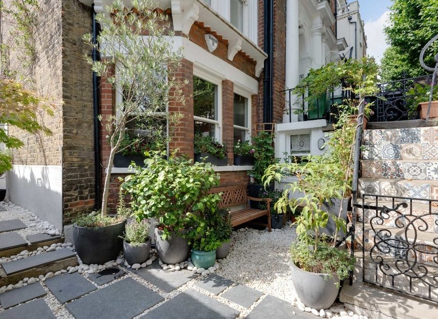 Flat for sale in Lady Margaret Road, London, NW5 (Ref 204100) Dexters