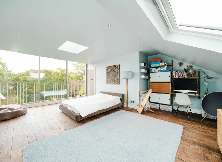 Properties for sale in Lady Somerset Road - NW5 1TU view5
