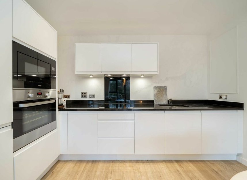 Properties for sale in Lakeside Drive - NW10 7GT view3