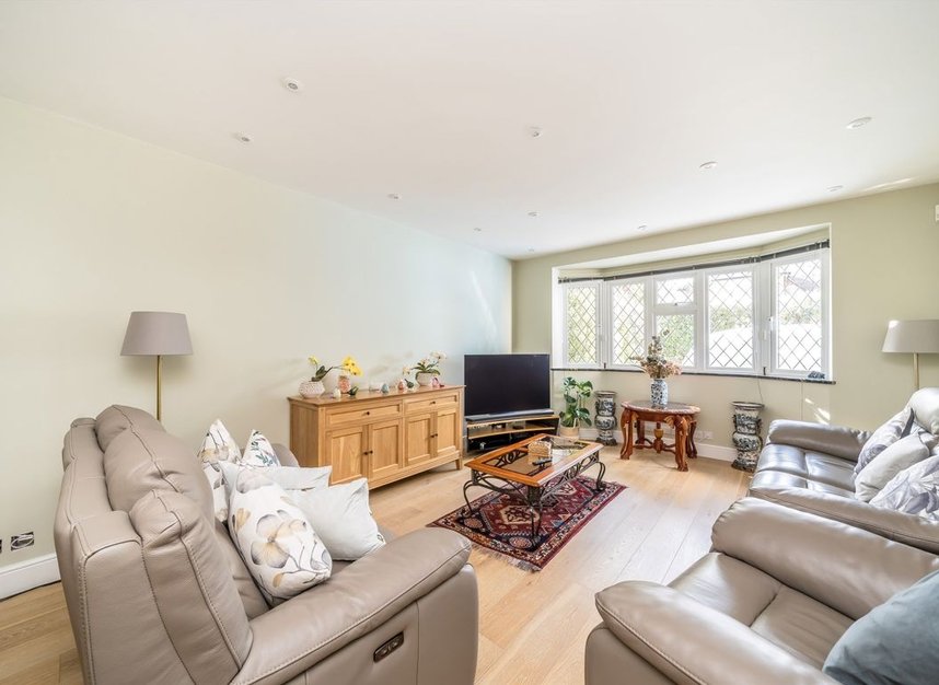 Properties for sale in Lamberhurst Road - SE27 0SD view4