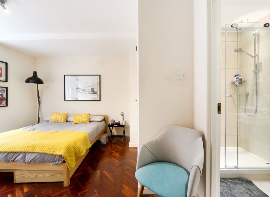 Properties for sale in Lambs Conduit Street - WC1N 3LE view7