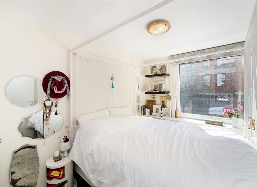 Properties for sale in Lambs Conduit Street - WC1N 3LE view5