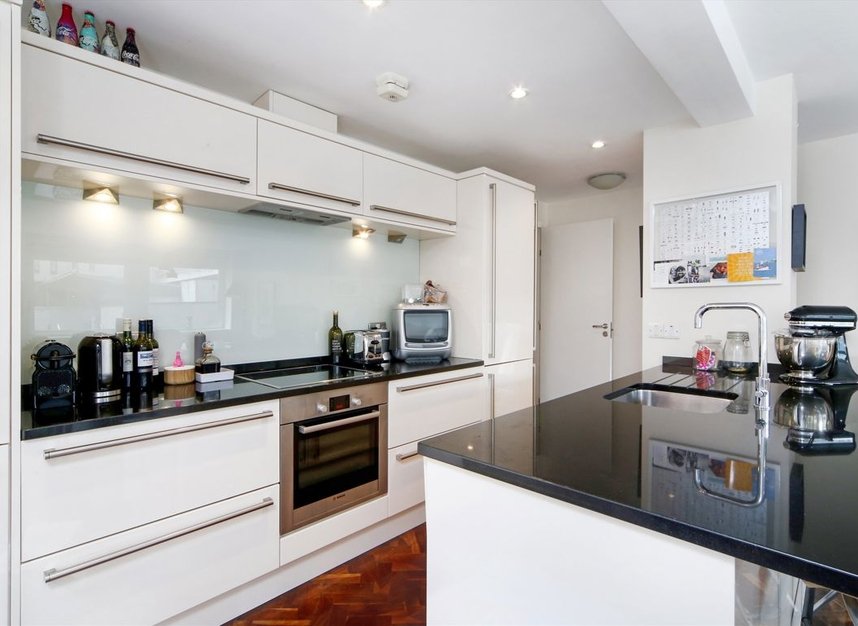 Properties for sale in Lambs Conduit Street - WC1N 3LE view3