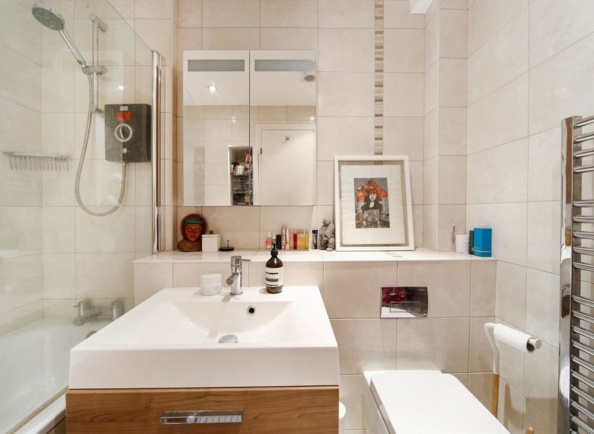 Properties for sale in Lambs Conduit Street - WC1N 3LE view9