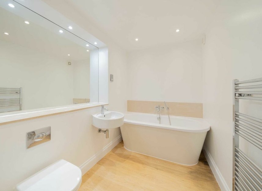 Properties for sale in Lancaster Mews - W2 3QE view9