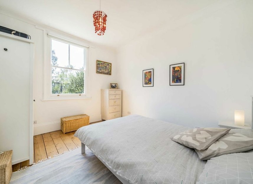 Properties for sale in Lanercost Road - SW2 3DN view13