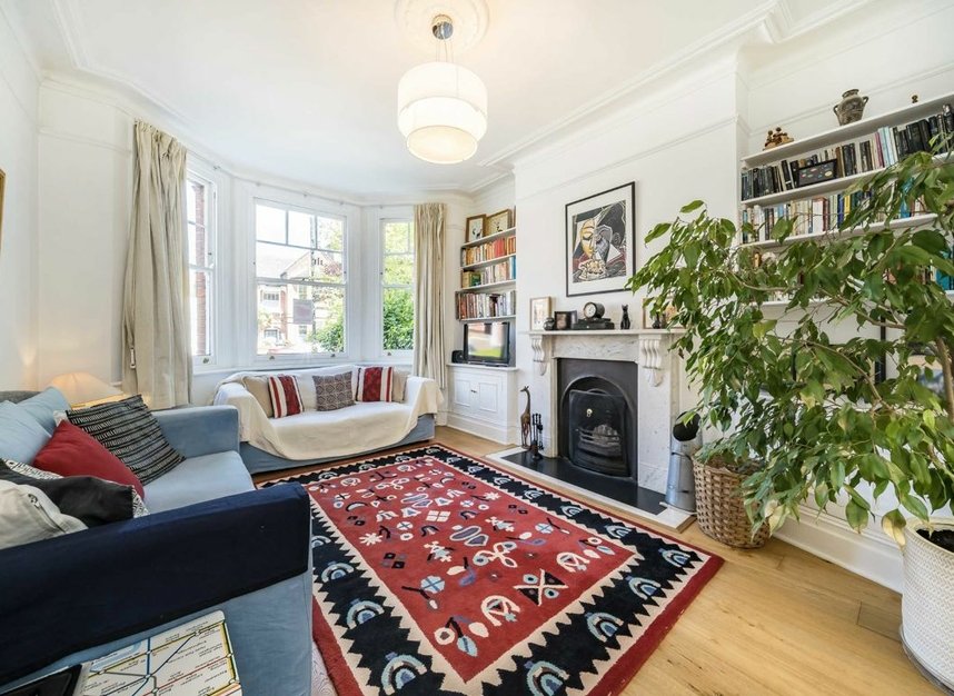 Properties for sale in Lanercost Road - SW2 3DN view3