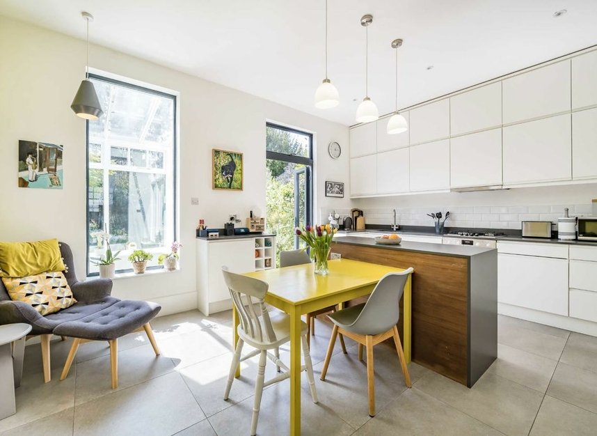 Properties for sale in Lanercost Road - SW2 3DN view4