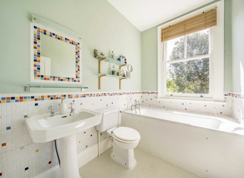 Properties for sale in Lanercost Road - SW2 3DN view12