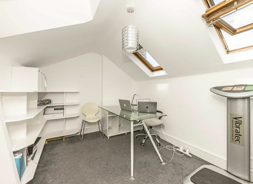 Properties for sale in Lanercost Road - SW2 3DR view11