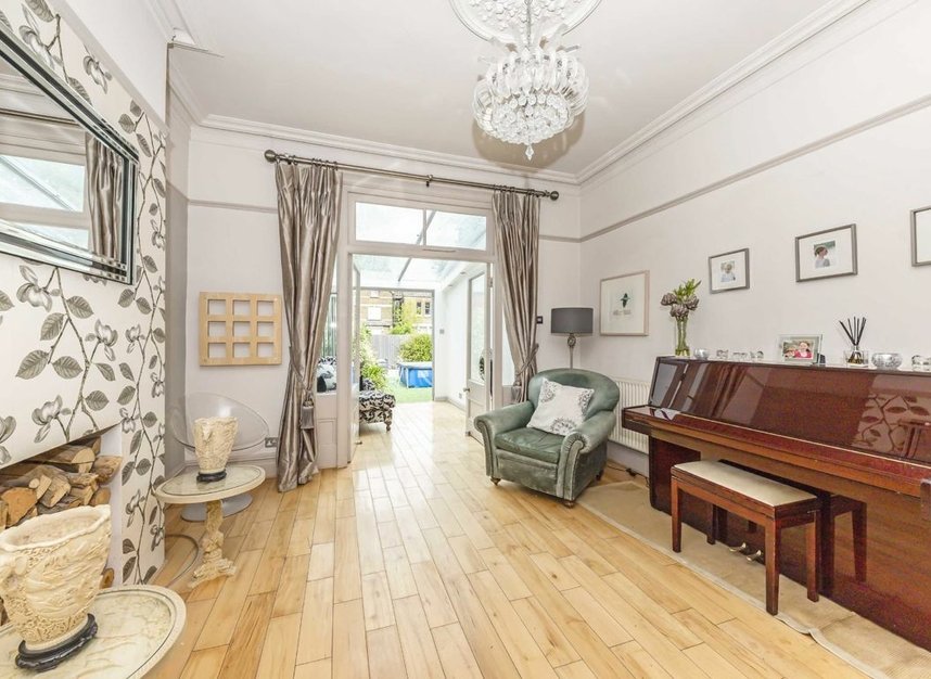 Properties for sale in Lanercost Road - SW2 3DR view5