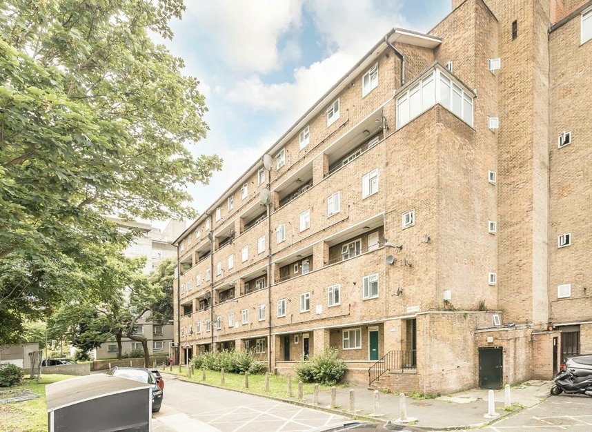 Properties for sale in Leigham Court Road - SW16 3RD view8