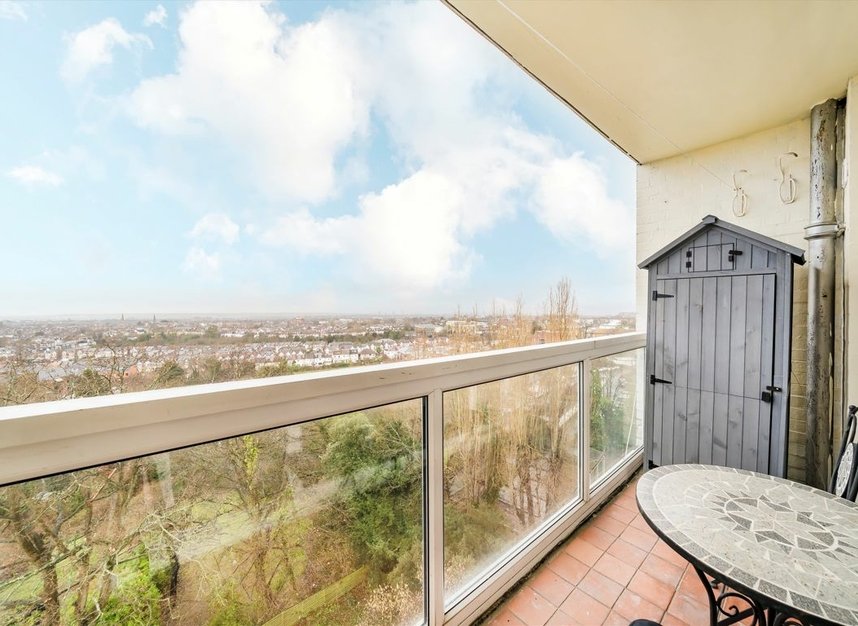 Properties for sale in Leigham Court Road - SW16 2RD view4