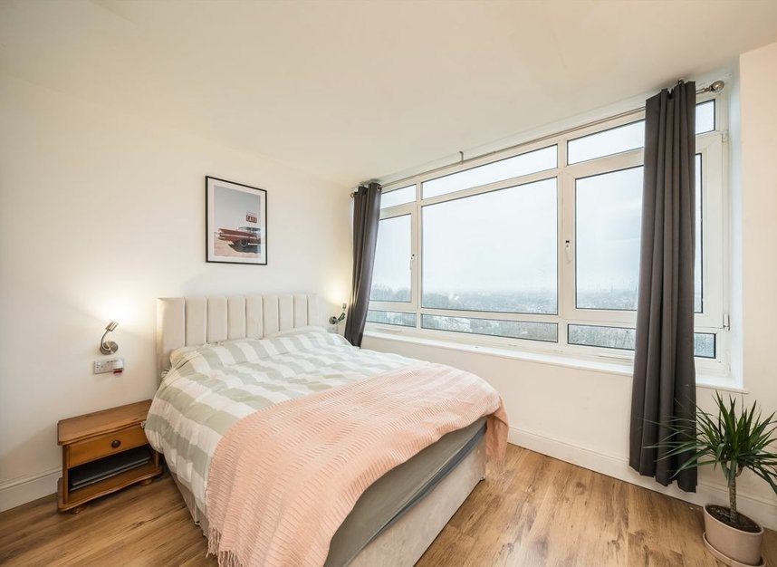 Properties for sale in Leigham Court Road - SW16 2RD view2