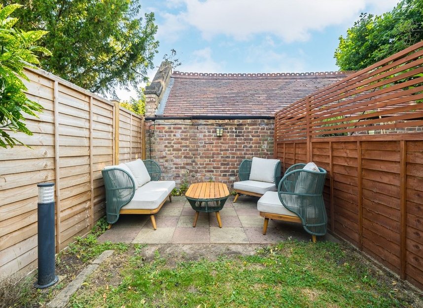 Properties for sale in Leigham Court Road - SW16 2SE view7