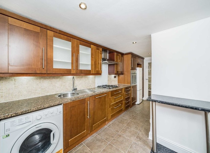 Flat for sale in Leighton Grove, London, NW5 (Ref 220281) Dexters