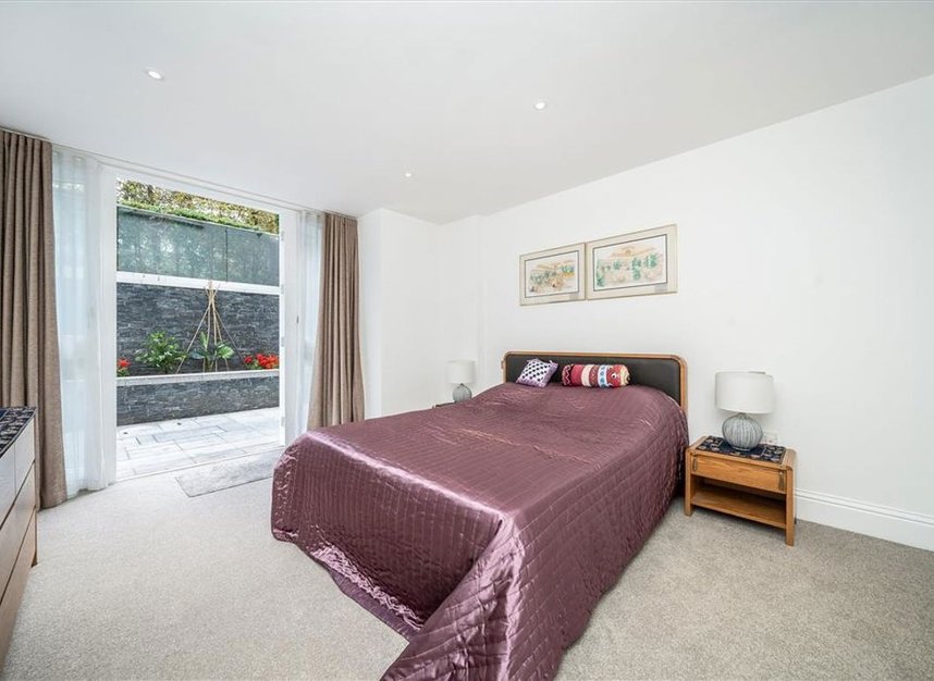 Properties for sale in Leman Street - E1 8EY view8
