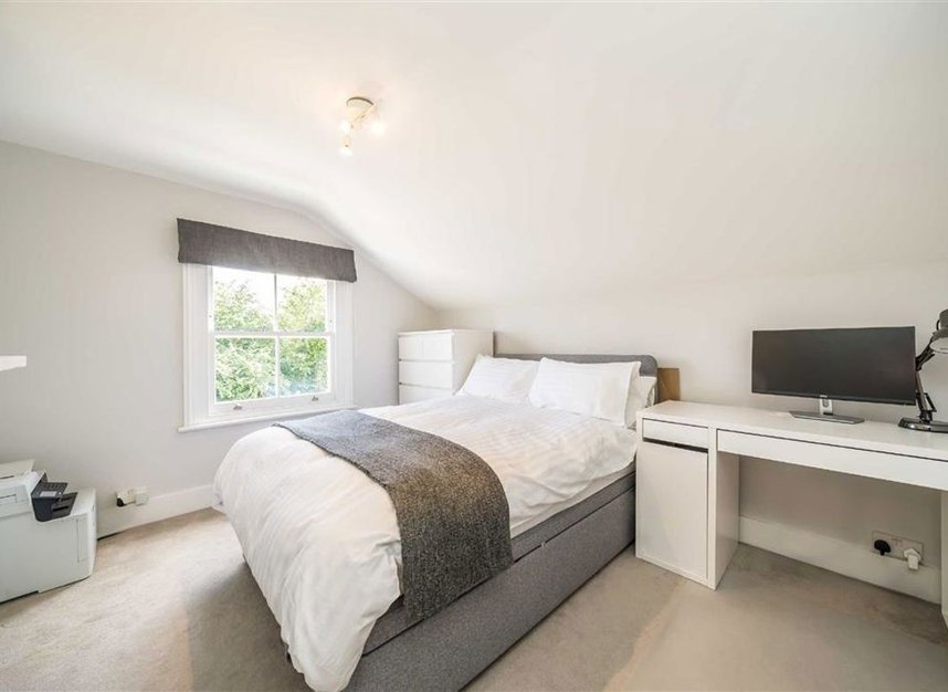 Properties for sale in Leppoc Road - SW4 9LS view7