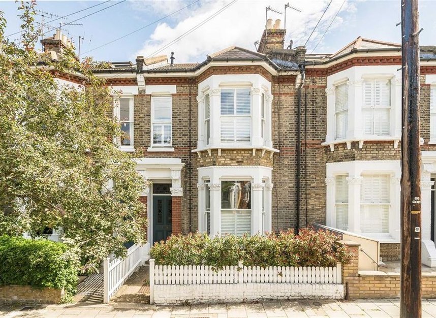 Properties for sale in Leppoc Road - SW4 9LS view1
