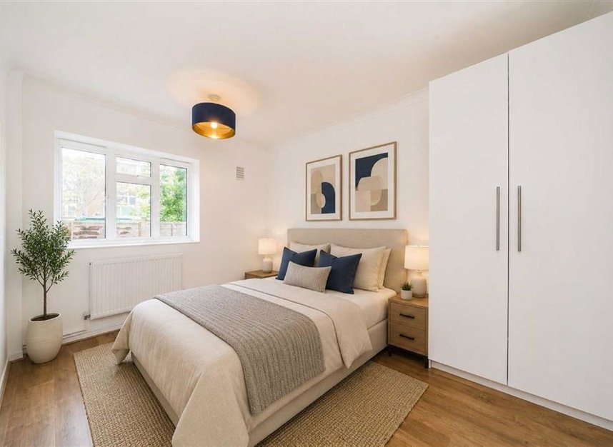 Properties for sale in Lessar Avenue - SW4 9HN view5
