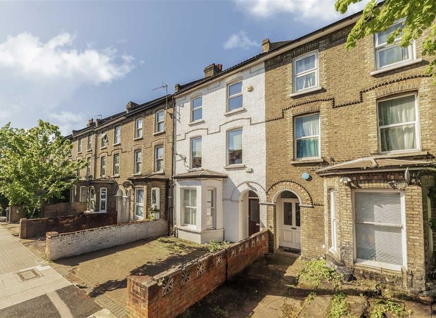 Flat for sale in Lichfield Road, London, NW2 (Ref 224789) Dexters