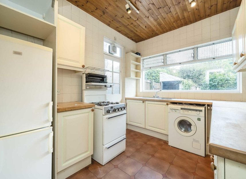 Properties for sale in Lillian Avenue - W3 9AW view4