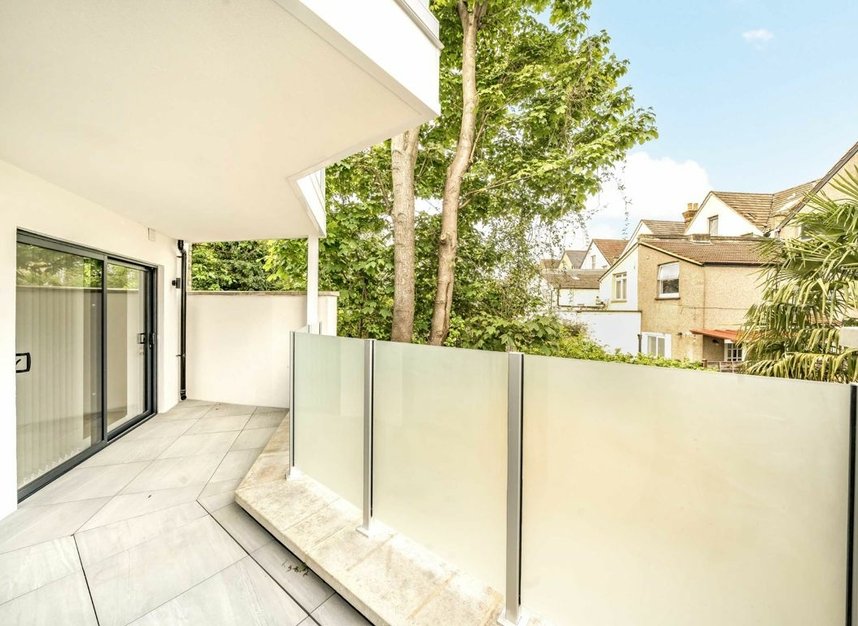 Properties for sale in Lillium Mews - SW19 8PG view6