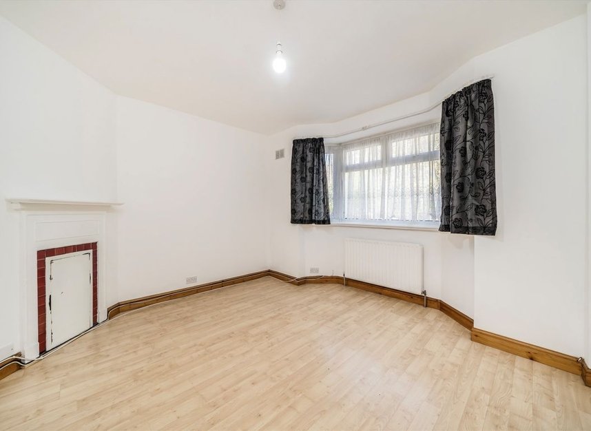 Properties for sale in Lionel Road North - TW8 9QT view2
