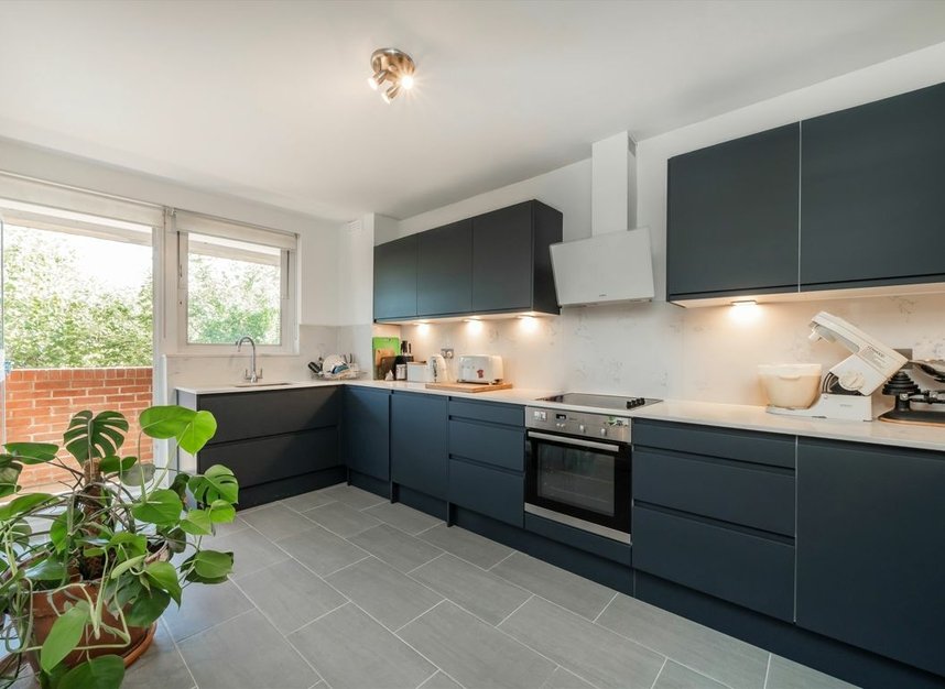Properties for sale in Lissenden Gardens - NW5 1LZ view2