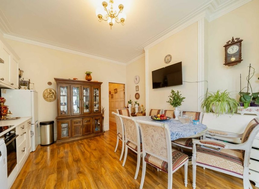 Properties for sale in Long Lane - N3 2HY view6