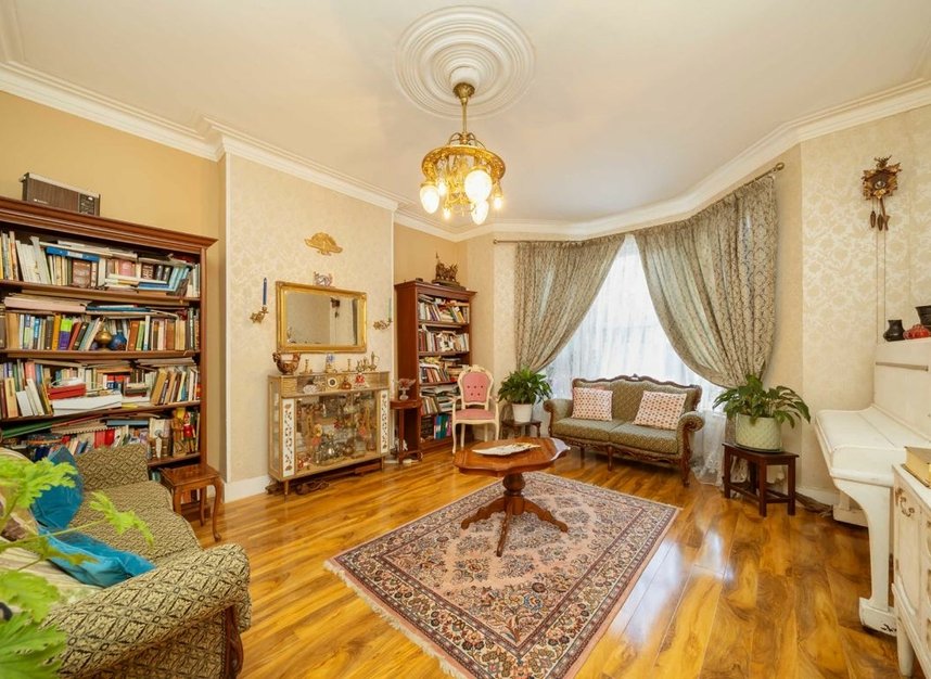 Properties for sale in Long Lane - N3 2HY view2