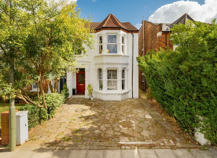 Properties for sale in Long Lane - N3 2HY view1