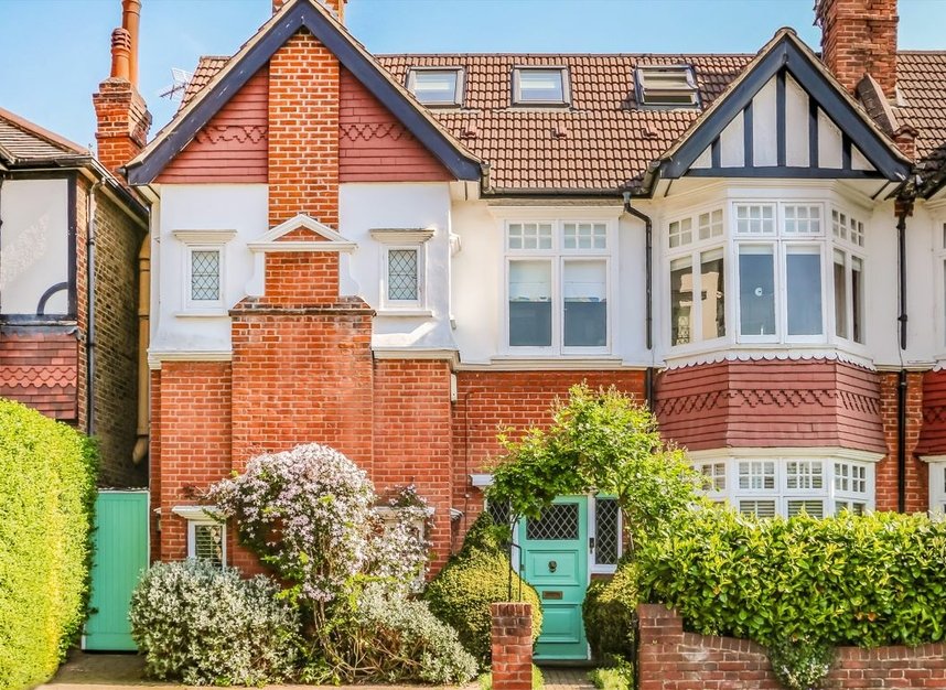 Loveday Road, London, W13