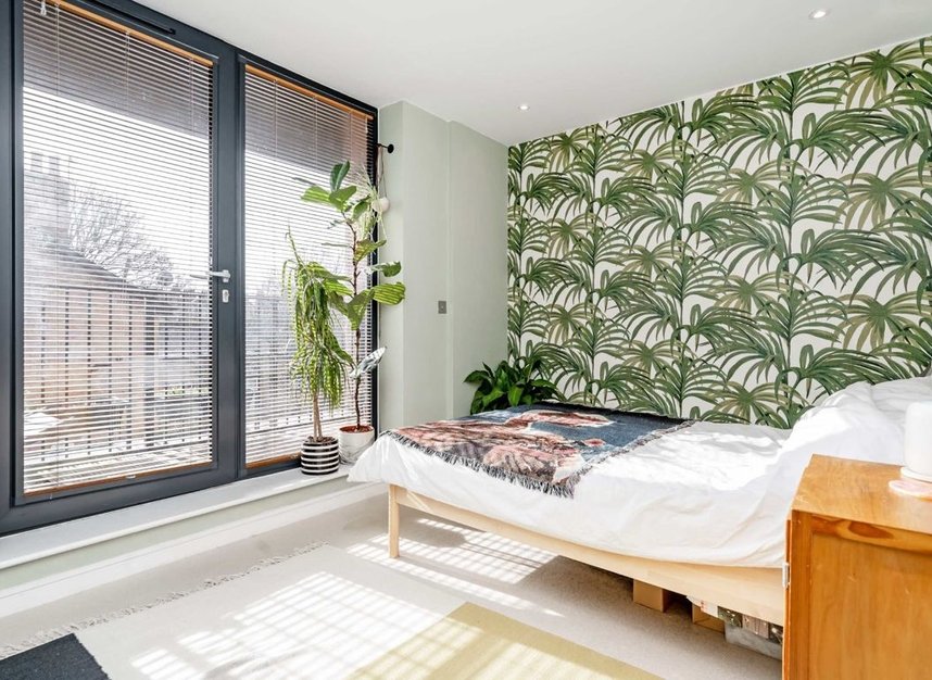 Flat for sale in Lower Clapton Road, London, E5 (Ref 219688) Dexters
